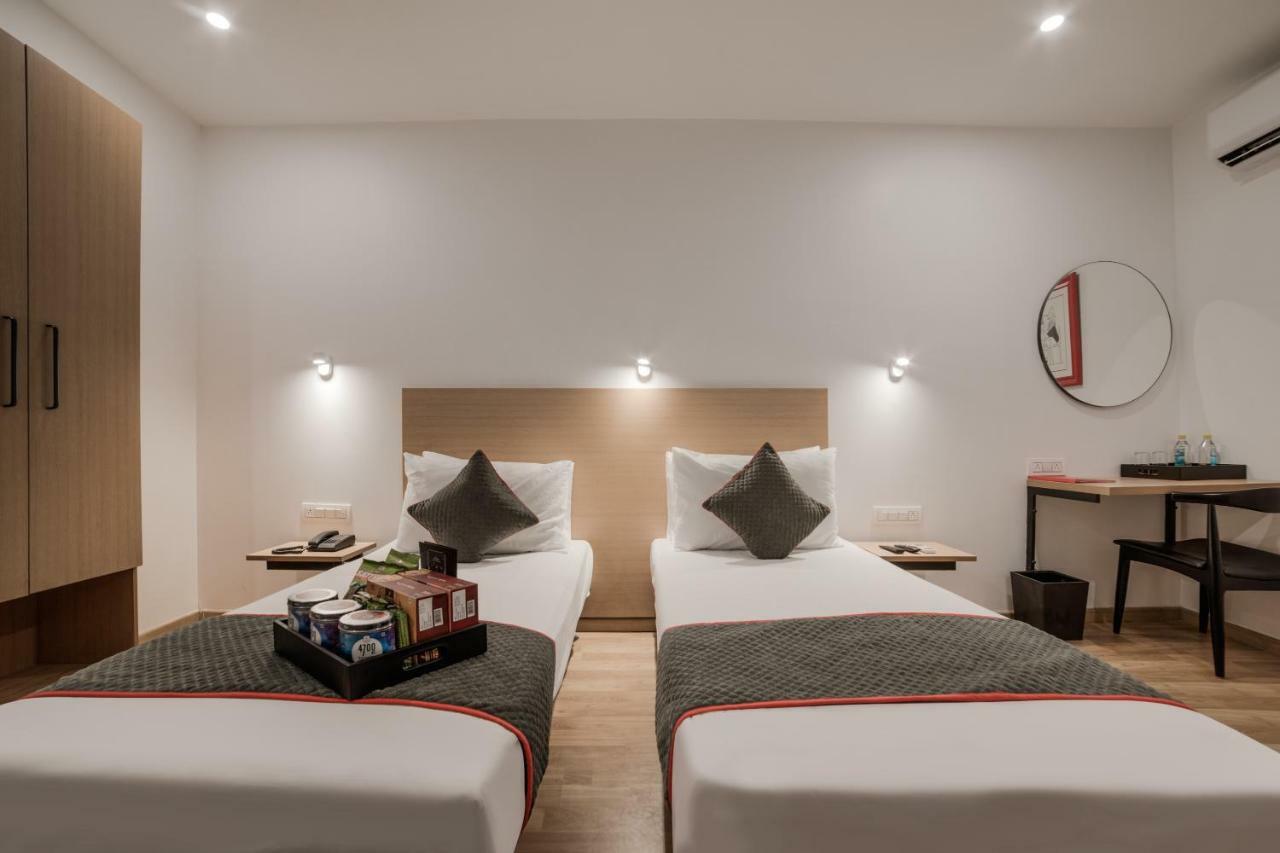 Oyo Townhouse 086 Pankha Road Hotel Nuova Delhi Esterno foto